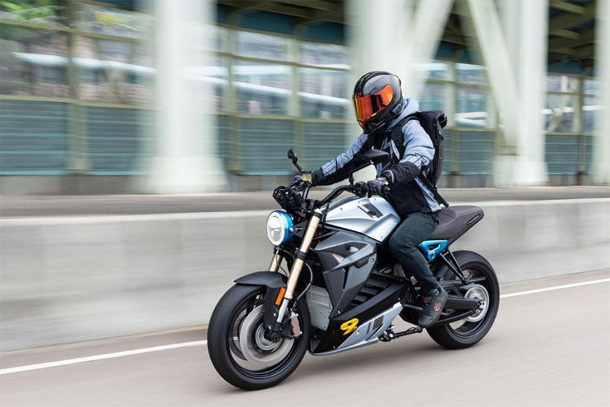 Talking vs. Not Talking While Riding: Do You Use Motorcycle Helmets With Bluetooth?