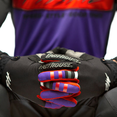 Fasthouse Elrod Evoke Glove Black/Purple - Lifestyle Close-Up of Gloved Hands with fingers entwined