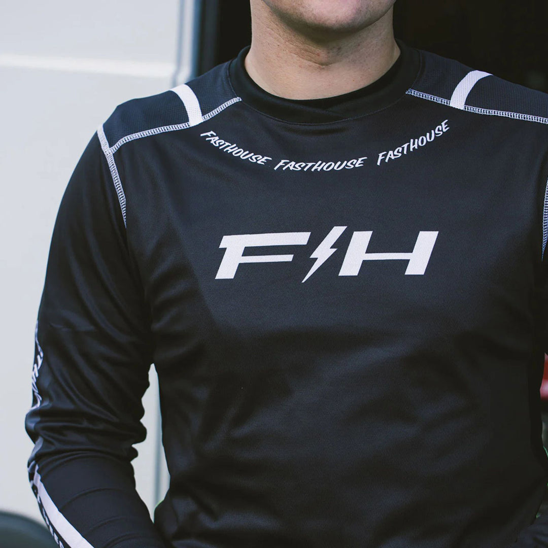 Fasthouse Elrod Nitro Jersey Black Neon - Lifestyle Close-Up of Front Graphics