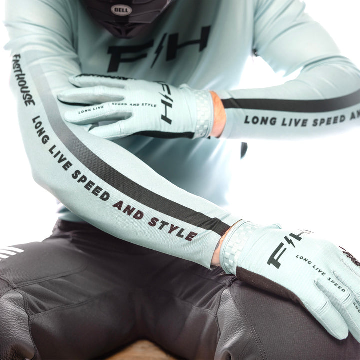 Fasthouse Elrod Nitro Jersey Oceanic Mint - Close-Up of Right Sleeve Graphics