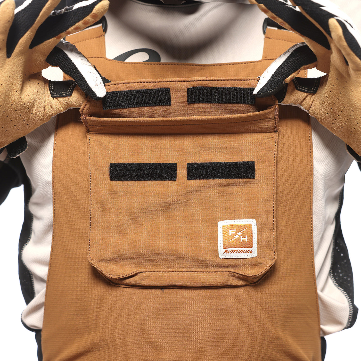 Fasthouse Motorall Sanguaro Camel - Close-Up of Front Open Pocket