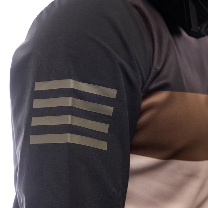 Fasthouse Off-Road Matox Jersey Moss/Black - Close-Up of Upper Sleeve Graphic