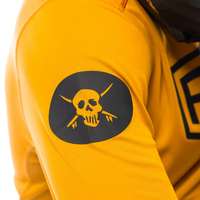 Fasthouse Sanguaro Bennet Jersey Vintage Gold - Close-Up of Upper Sleeve Graphic