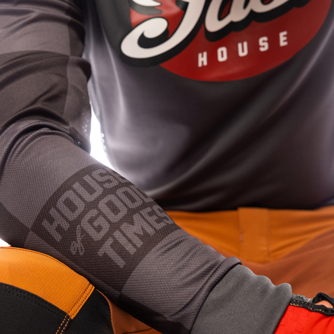 Fasthouse Sanguaro Tasker Jersey Charcoal - Close-Up of Lower Sleeve Graphics