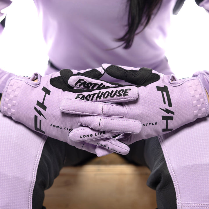 Fasthouse Women's Elrod Nitro Gloves Smokey Lilac - Close-Up of Model Wearing Gloves, Fingers Entwined