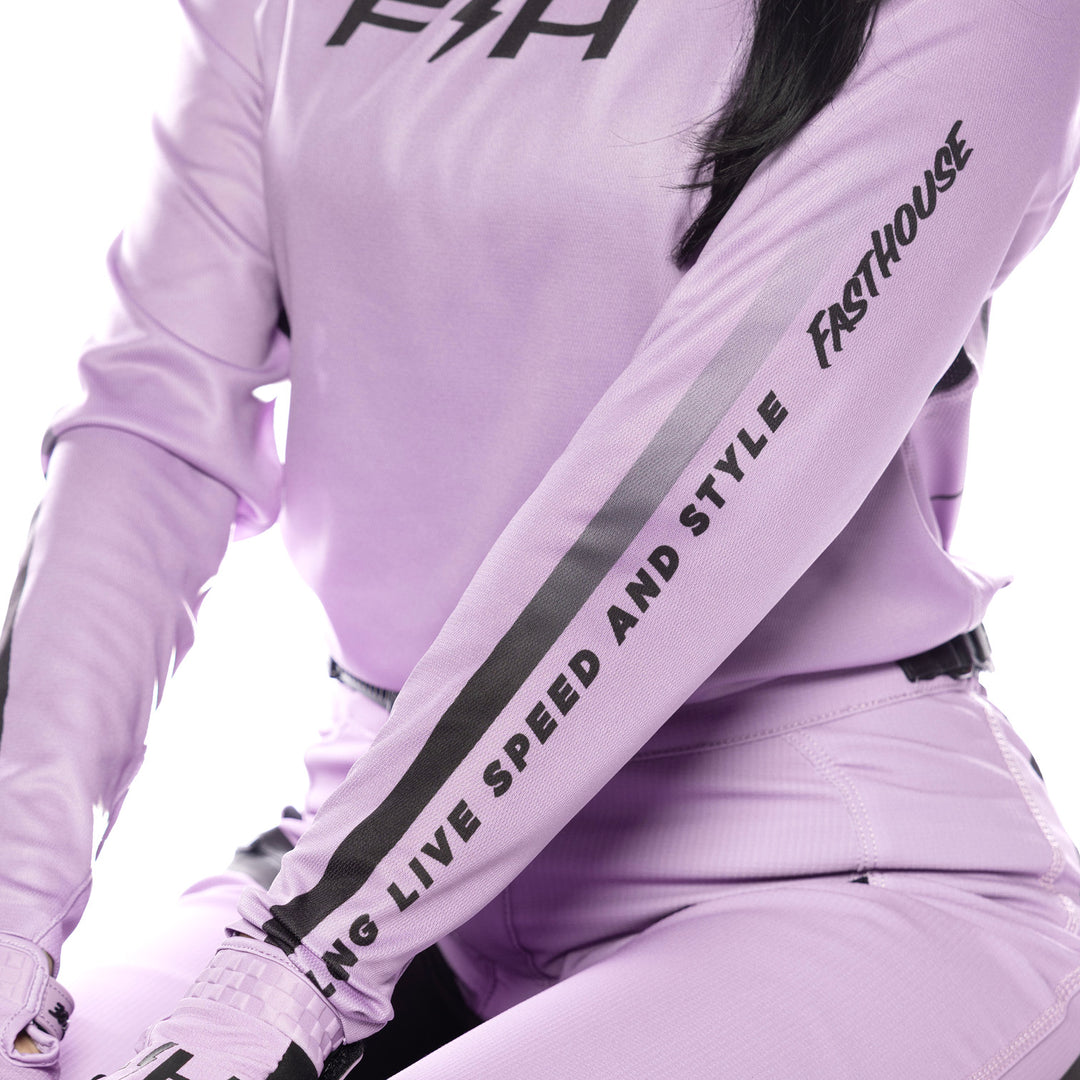 Fasthouse Women's Elrod Nitro Jersey Smokey Lilac - Close-Up of Left Sleeve Graphic