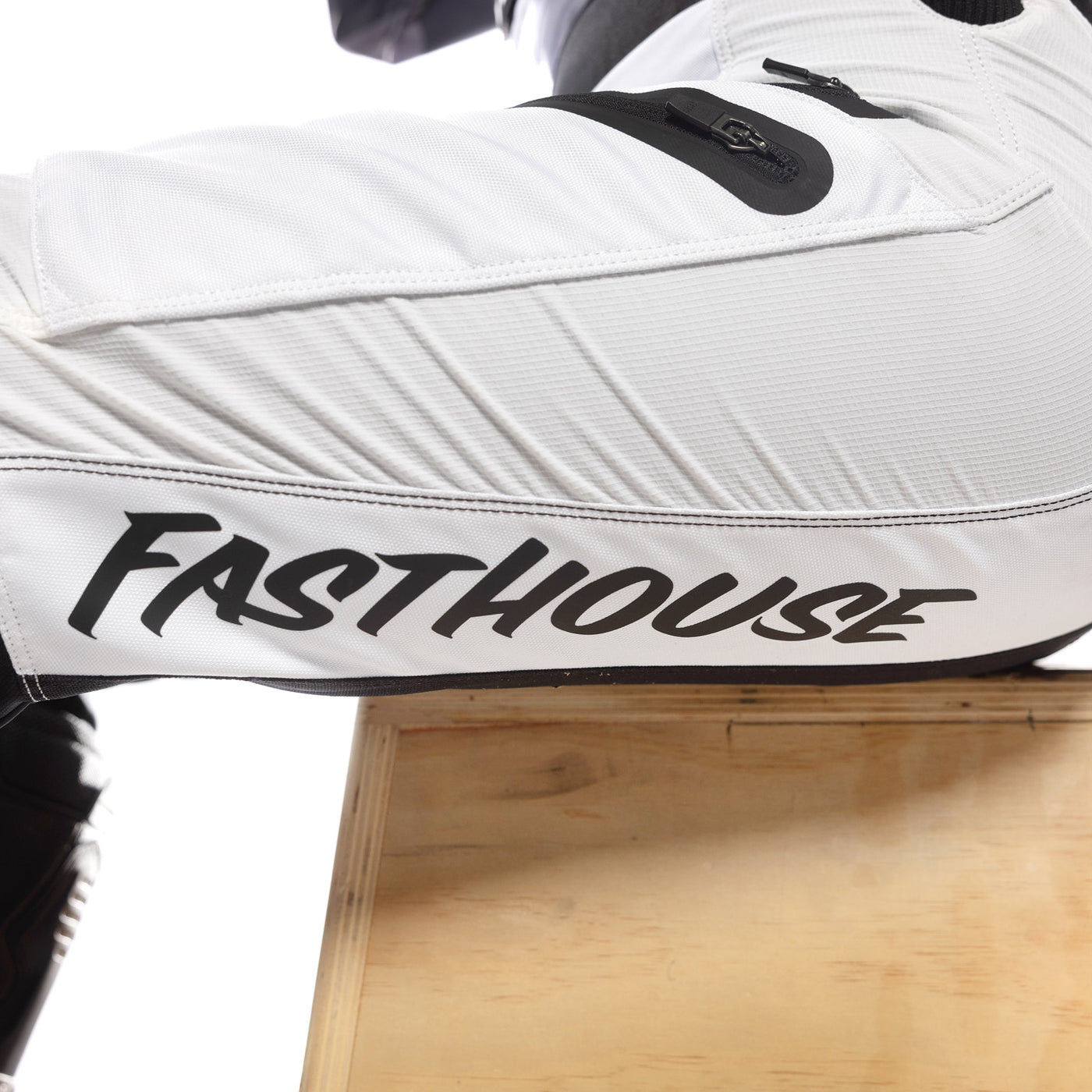 Fasthouse Women's Motorall MX White/Black - Close-Up of Thigh