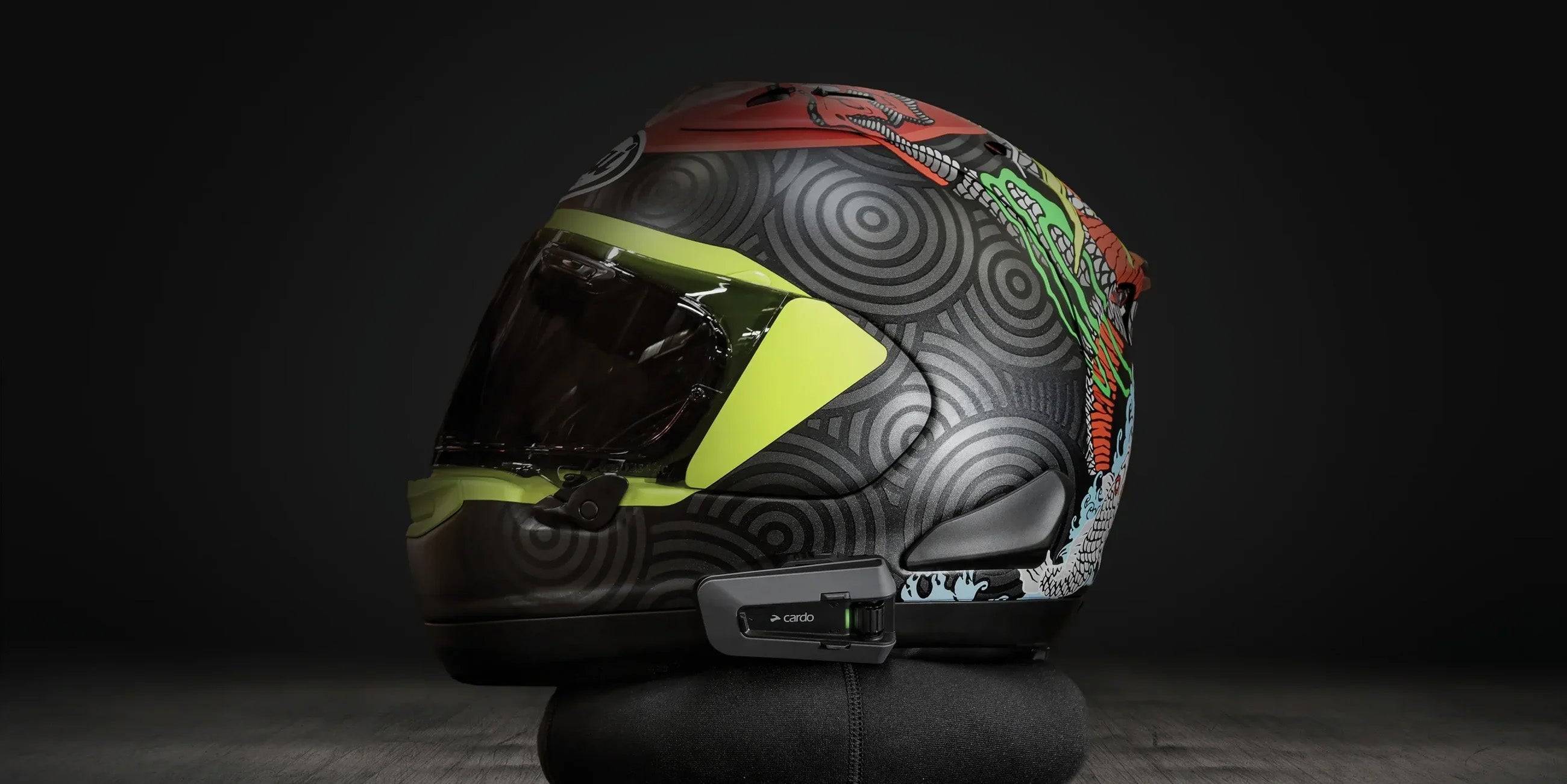 Cardo Packtalk Bluetooth System installed on Arai Corsair-X Tatsuki Helmet