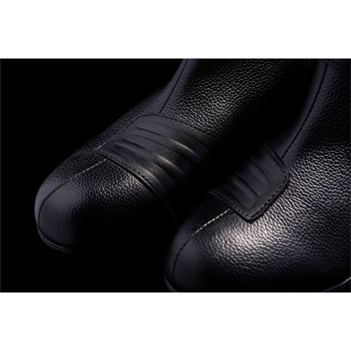 ICON Women's Tuscadero Boots Black - Close-up of Toe Details of Pair