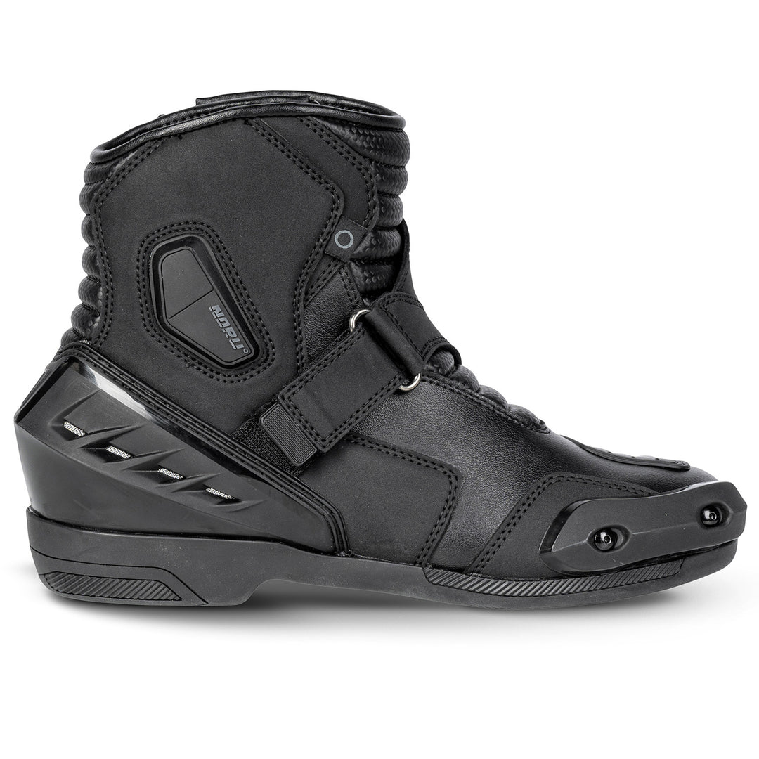 Noru Izu Boots Black - Outer Side View
