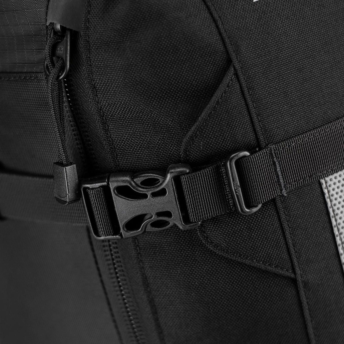 Kriega R25 V2 Backpack - Close-Up of Fastener Buckle