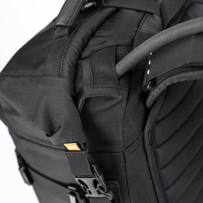 Kriega R25 V2 Backpack - Close-Up of water tube