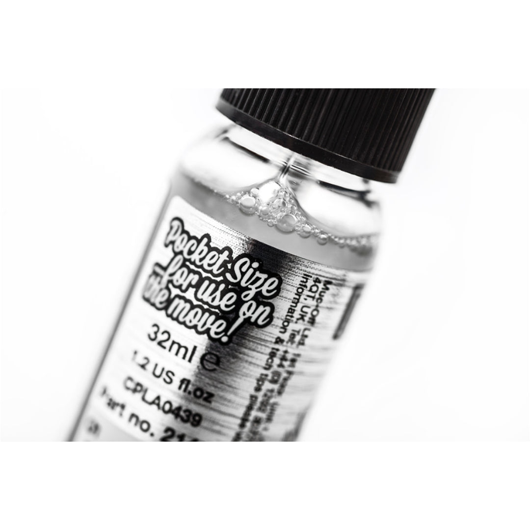Muc-Off Anti-Fog Treatment - 32ml - Close-Up of "Pocket Size for use on the move!" lettering on label