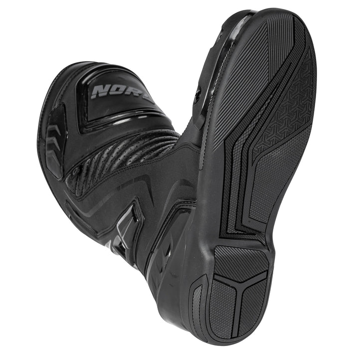 Noru Hakone Boots Black - Angled Sole View