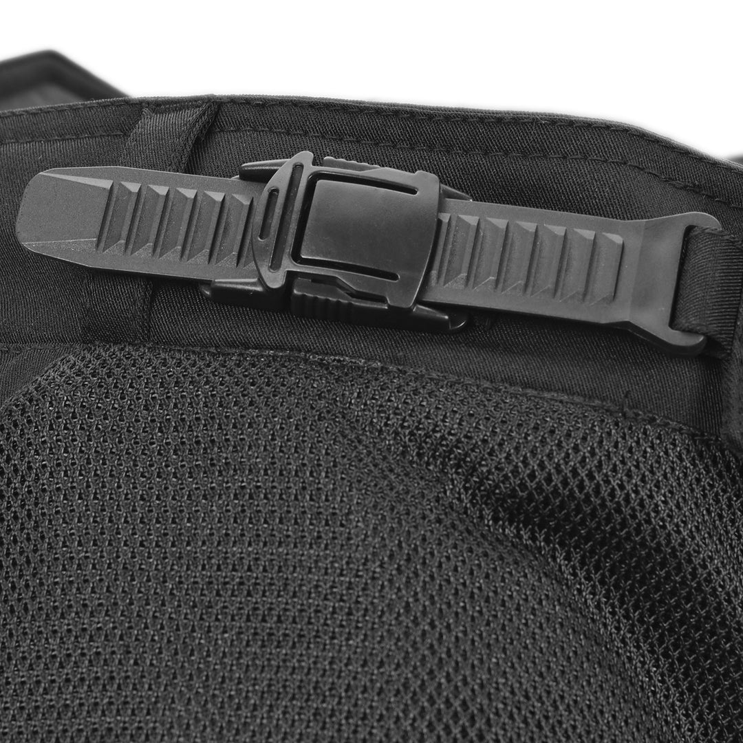 Noru Hakken Adventure Mesh Pants Black - Close-Up of Waist Strap