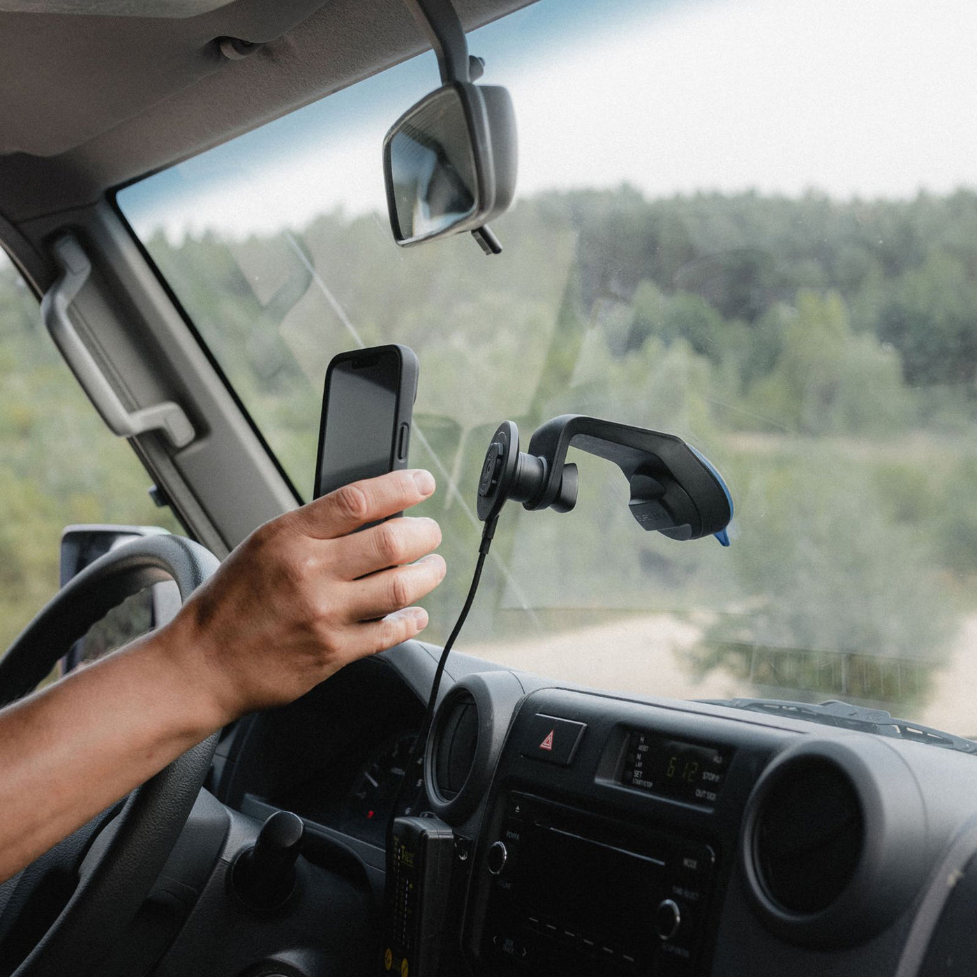 Quad Lock Windscreen/Dash Car Mount