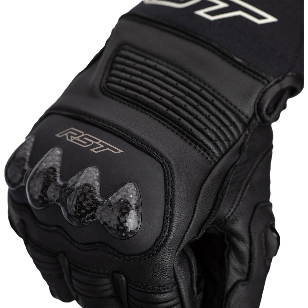 RST Freestyle 2 CE Gloves Black/Black/Black - Close-Up of Carbon/TPU Knuckle Protector