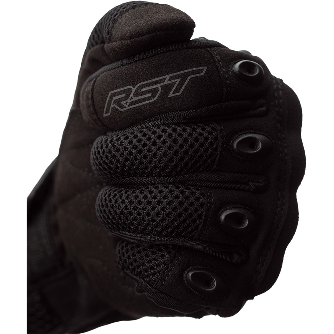 RST Ventilator-X CE Gloves Black/Black - Close-Up of Back of Finger Details