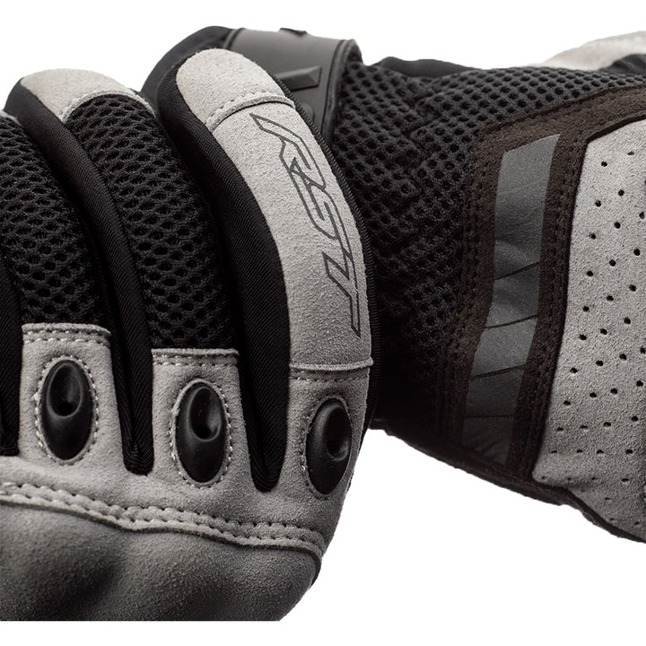 RST Ventilator-X CE Gloves Silver/Black - Close-Up of Wrist and Finger Details