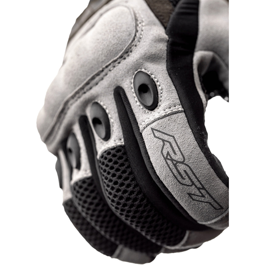 RST Ventilator-X CE Gloves Silver/Black - Close-Up of Knuckle Protector and Finger Details
