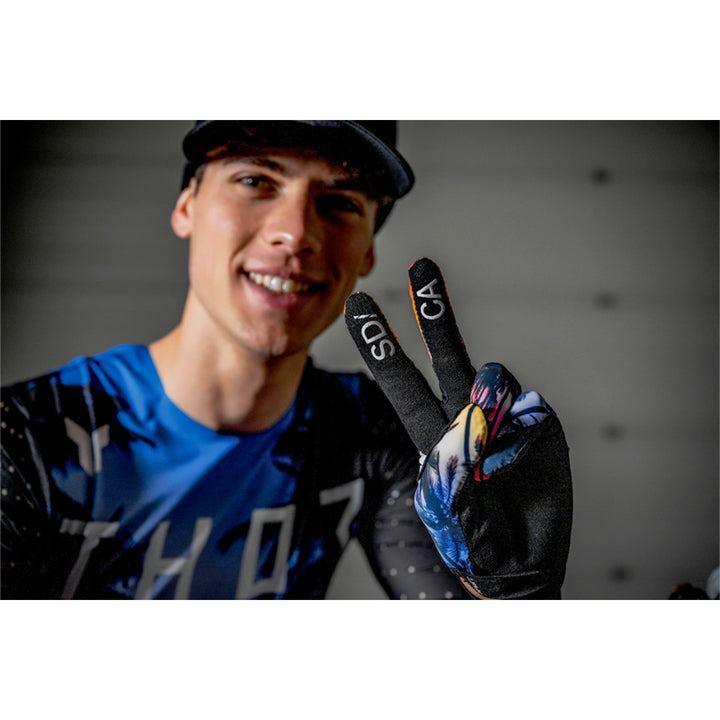 THOR SPORTMODE SD Gloves Black - Lifestyle of Rider Throwing Peace Sign with Gloved Hand to Camera
