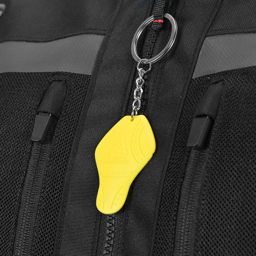 Tourmaster Adventure Lite Mesh Jacket Black - Close-Up of Front Zipper