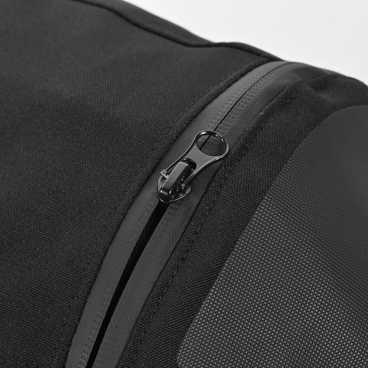 Tourmaster Adventure Lite Mesh Jacket Black - Close-Up of Sleeve Zipper