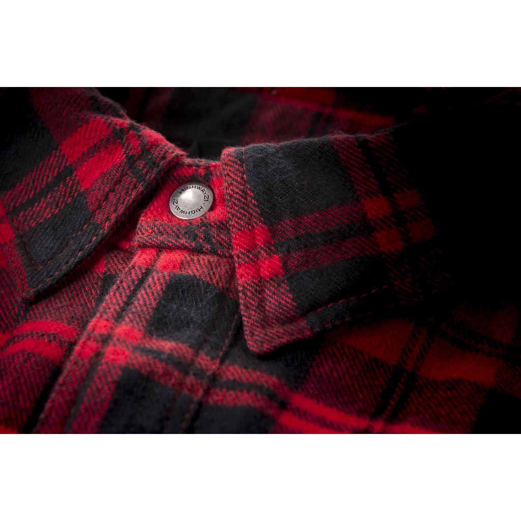 Highway 21 Marksman Flannel Black/Red - Close-Up of Front of Colllar
