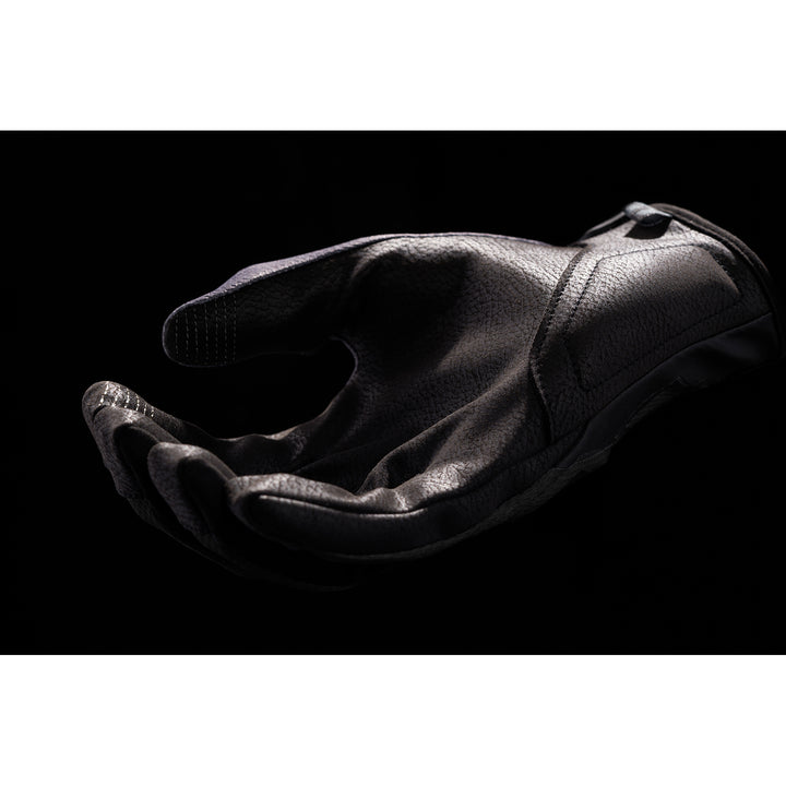 ICON Hooligan CE Gloves Dark Camo - Palm Upright View