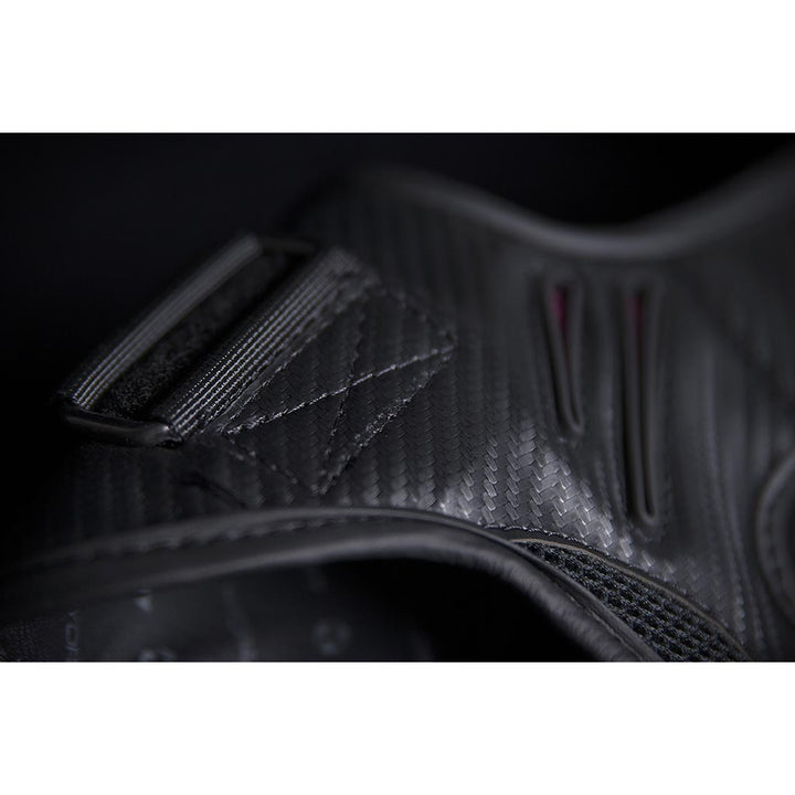 ICON Stryker Woman's Vest BLK - Close-Up of Shoulder Strap