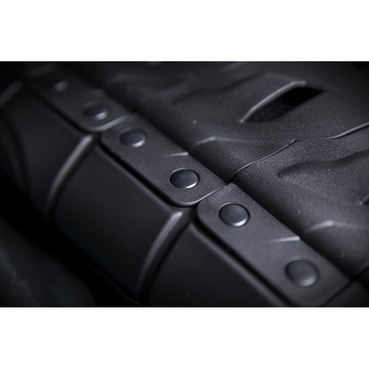 ICON Regulator Vest STRPD - Close-Up of Side of Back Plate