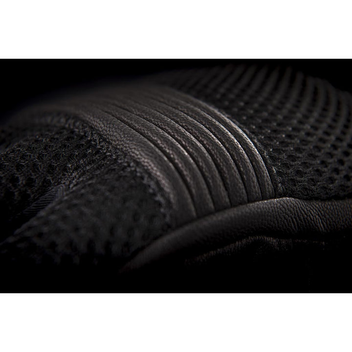 Highway 21 Turbine Women's Glove Black - Close-Up of Accordion Panel