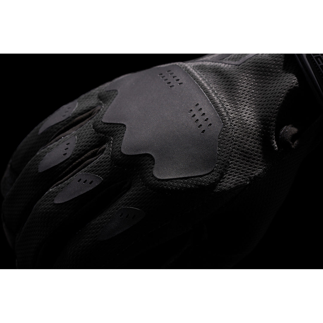 ICON Hooligan Insulated CE Gloves Black - Close-Up of Back of Hand