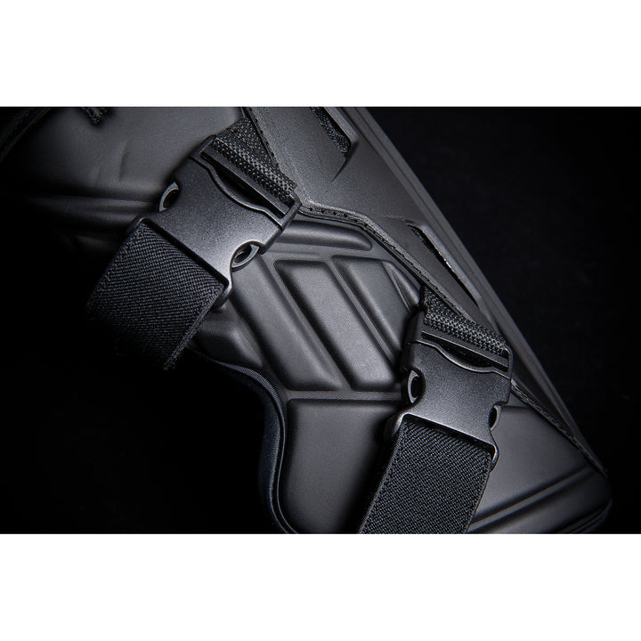 ICON Field Armor 3™ Knees Black - Close-Up of Straps