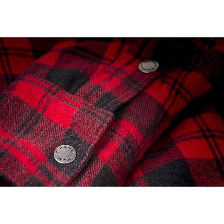 Highway 21 Marksman Flannel Black/Red - Close-Up of Wrist Snaps